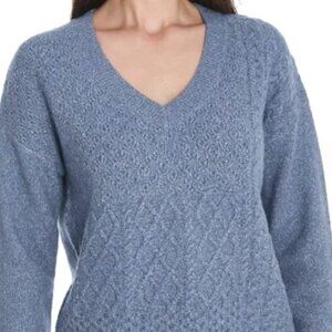 NWOT Rich Denim Blue Patterned V-Neck Sweater